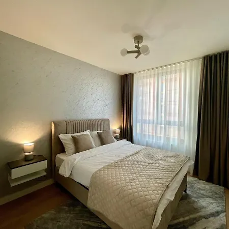 Crown Modern Two Bedroom At Bw