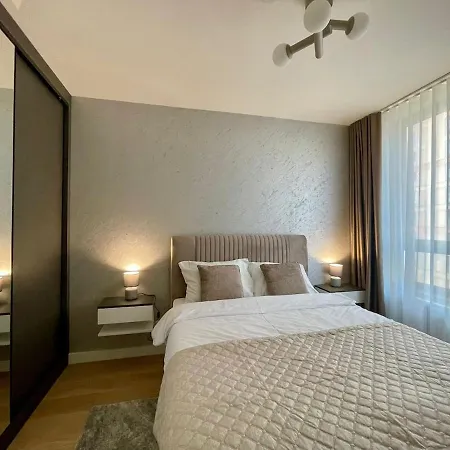 Crown Modern Two Bedroom At Bw Apartman Belgrade