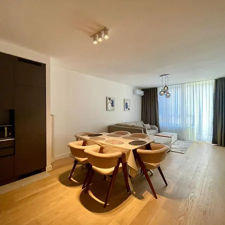 Crown Modern Two Bedroom At Bw Apartman Belgrade