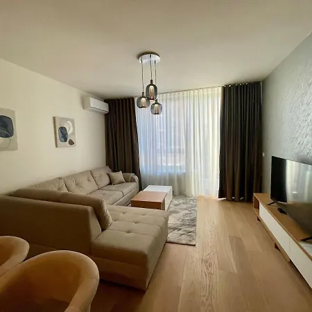 Apartament Crown Modern Two Bedroom At Bw Belgrad