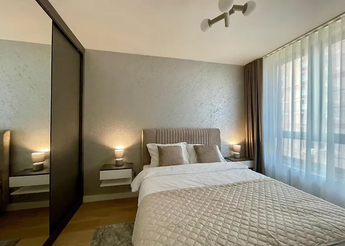 Crown Modern Two Bedroom At Bw Apartament Belgrad