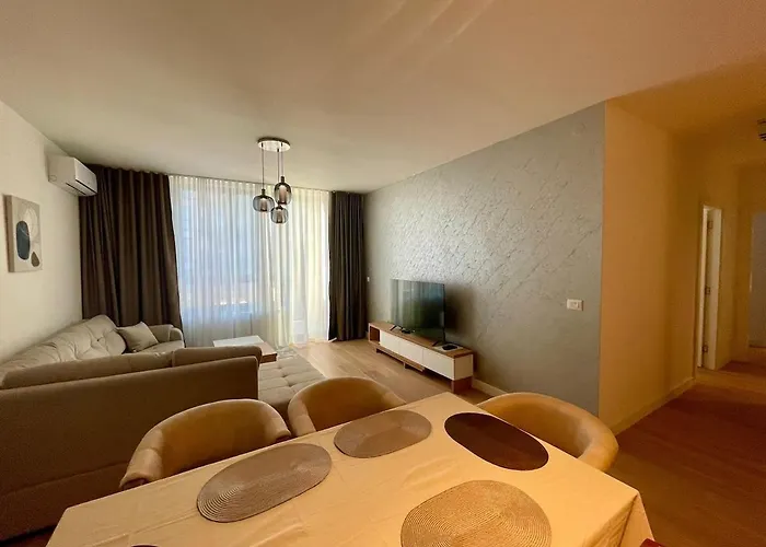 Crown Modern Two Bedroom At Bw Apartament Belgrad